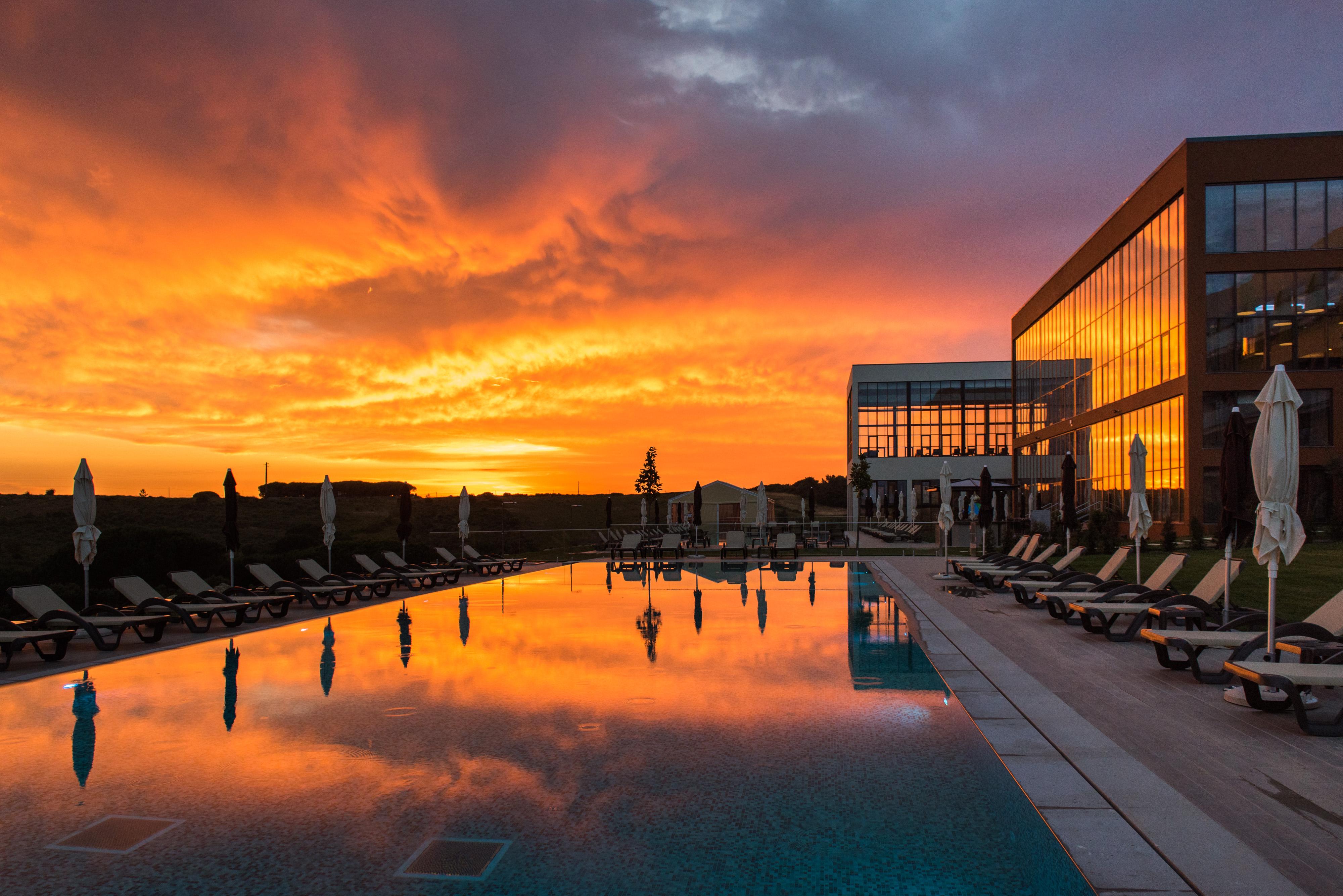 Vila Gale Σίντρα Εξωτερικό φωτογραφία Sunset at the Hotel
