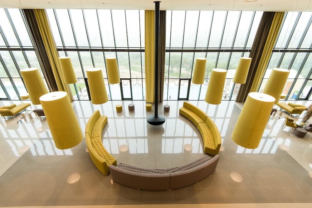 Vila Gale Σίντρα Εξωτερικό φωτογραφία The interior of the library