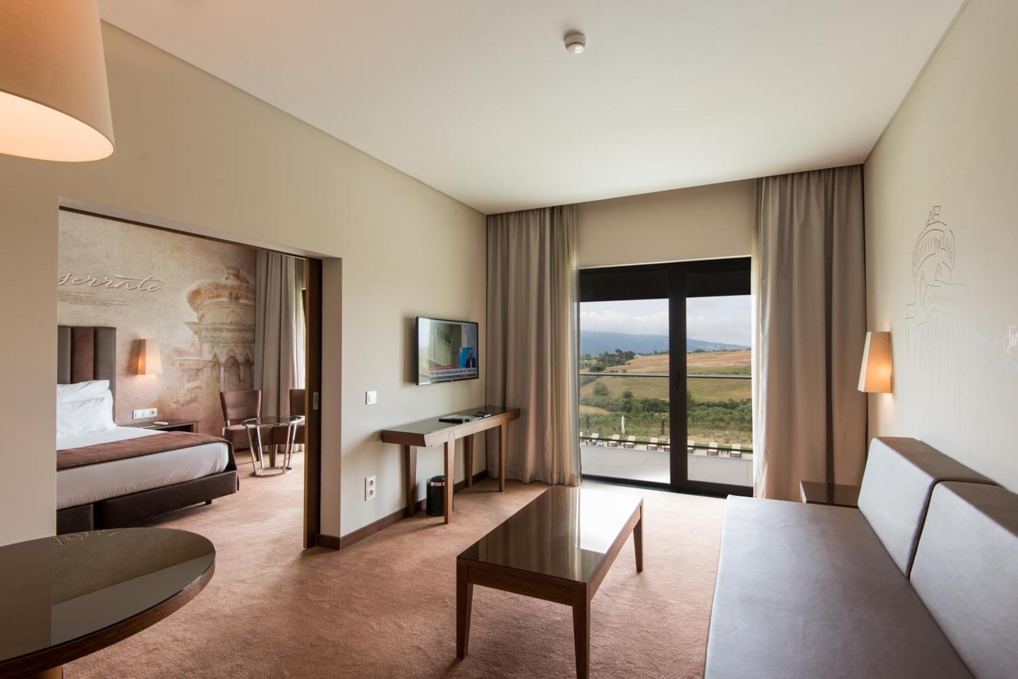 Vila Gale Σίντρα Δωμάτιο φωτογραφία A suite at the hotel