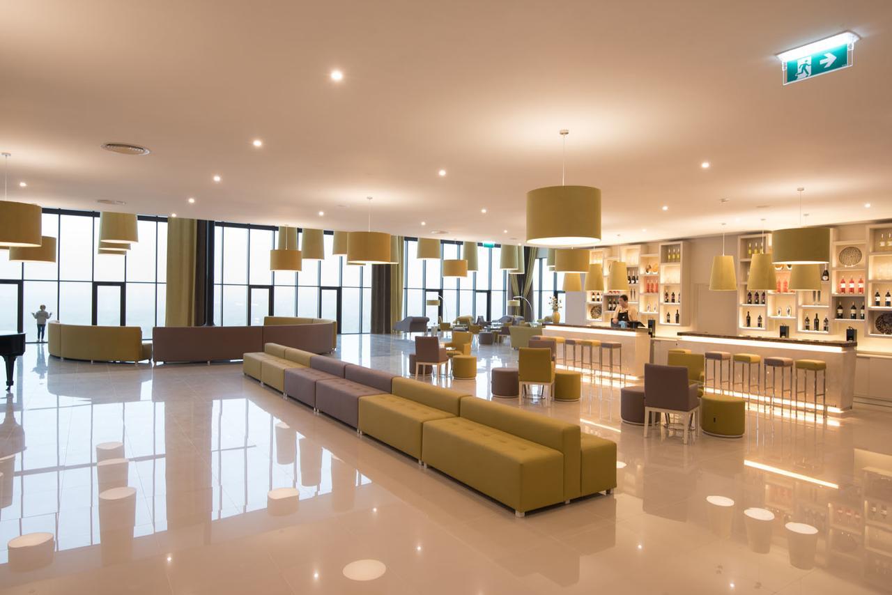 Vila Gale Σίντρα Εξωτερικό φωτογραφία The lounge at the airport