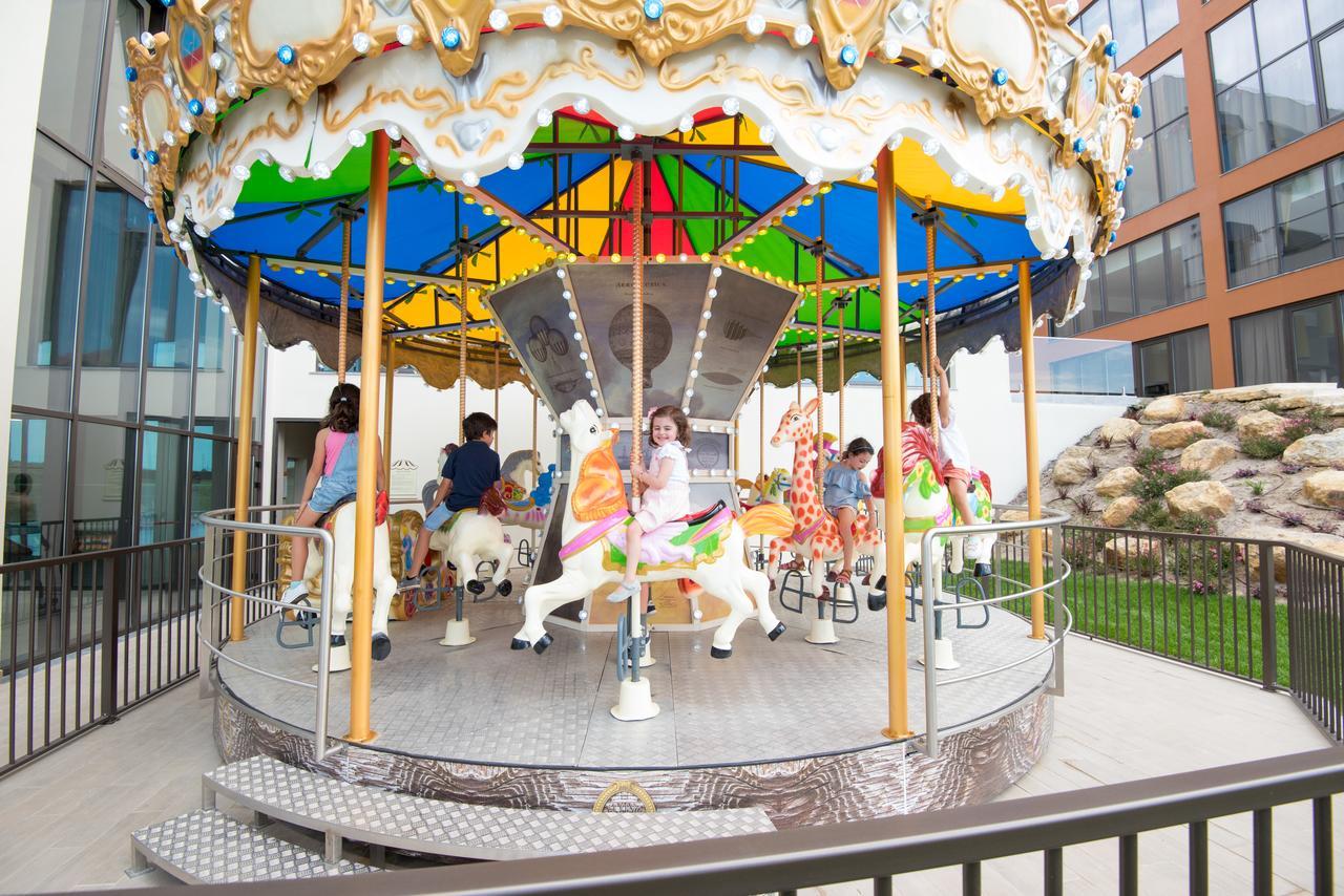Vila Gale Σίντρα Εξωτερικό φωτογραφία Carousel at the Children's Museum of Oak Ridge